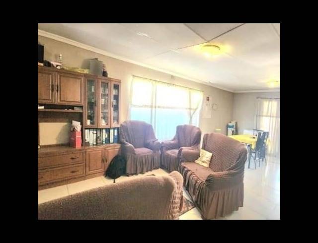 3 BEDROOM HOUSE FOR SALE IN RACEVIEW